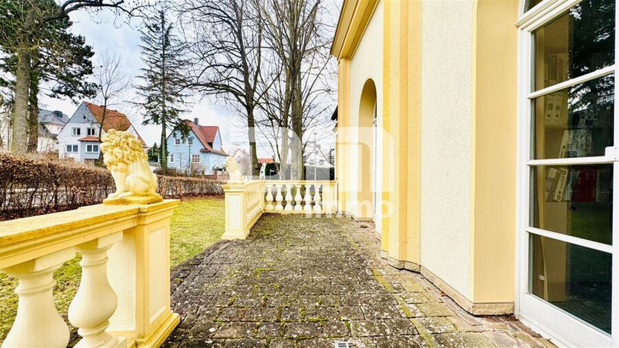 Modernisierte 1 bis 2 Familien Stadtvilla mit Maisonettewohnung in Traumlage mit Panoramablick - EG Terrasse